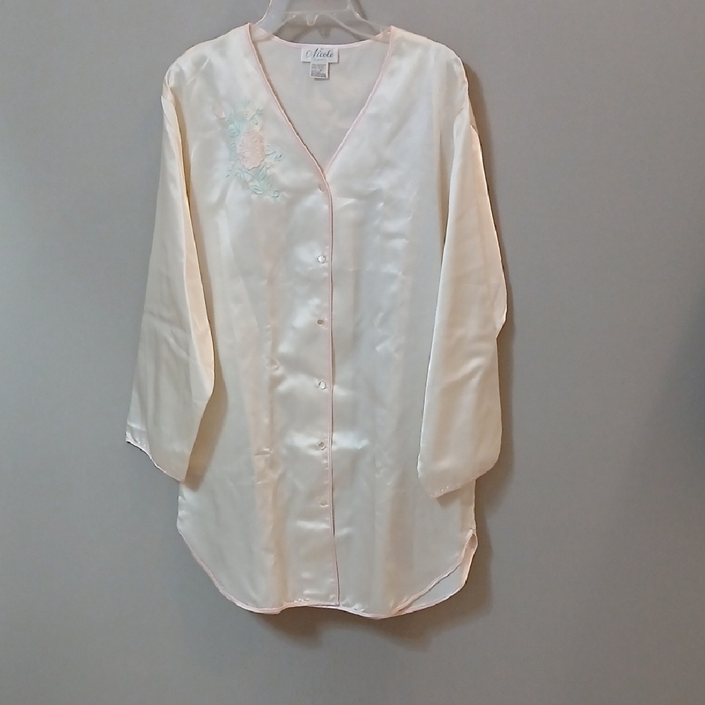 NICOLE CLASSICS BUTTON DOWN SILKY NIGHT SHIRT SZ M